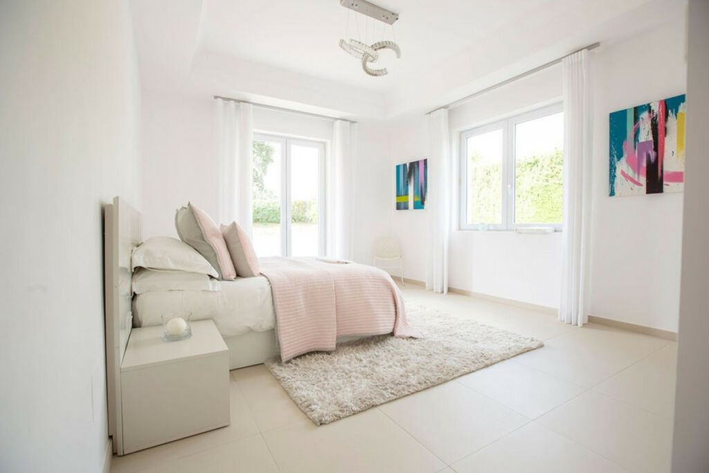 Detached Villa San Roque Club Cádiz - image 19