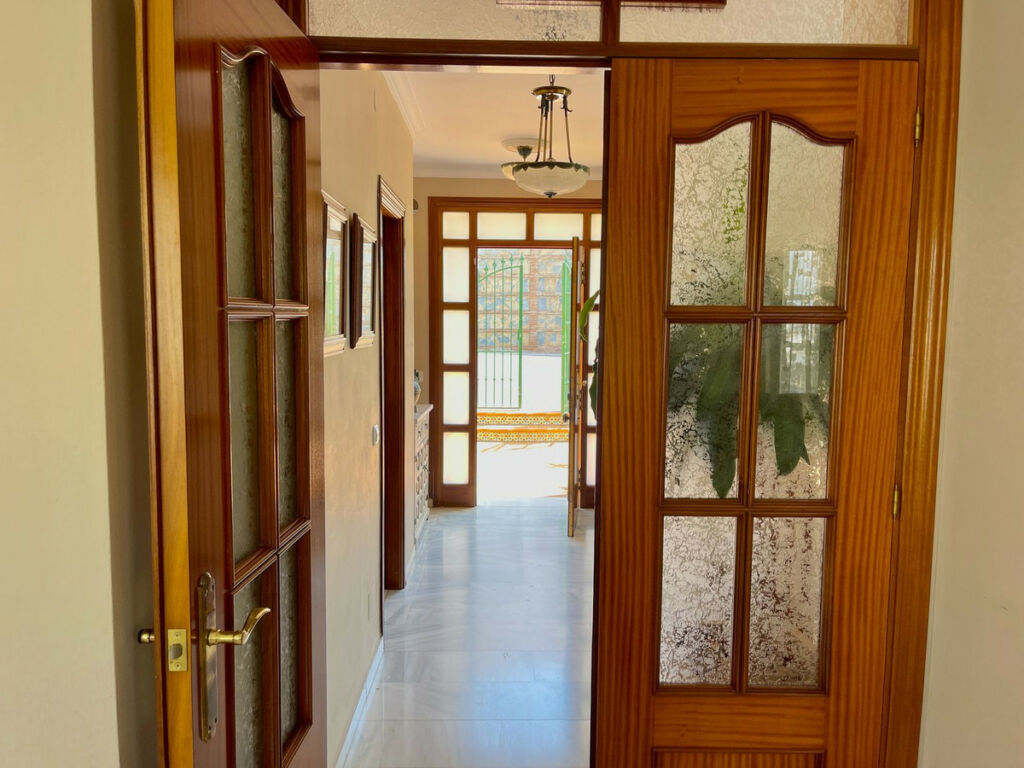 Detached Villa Fuengirola Málaga - image 22