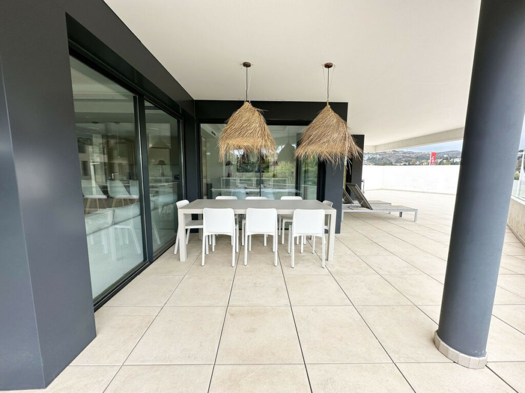 Middle Floor Apartment Estepona Málaga - image 20