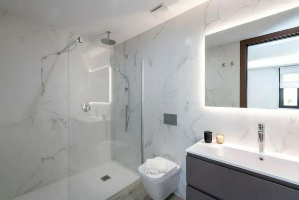 Middle Floor Apartment Puerto Banús Málaga - image 20