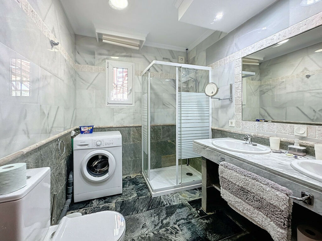 Detached Villa Alhaurín de la Torre Málaga - image 21