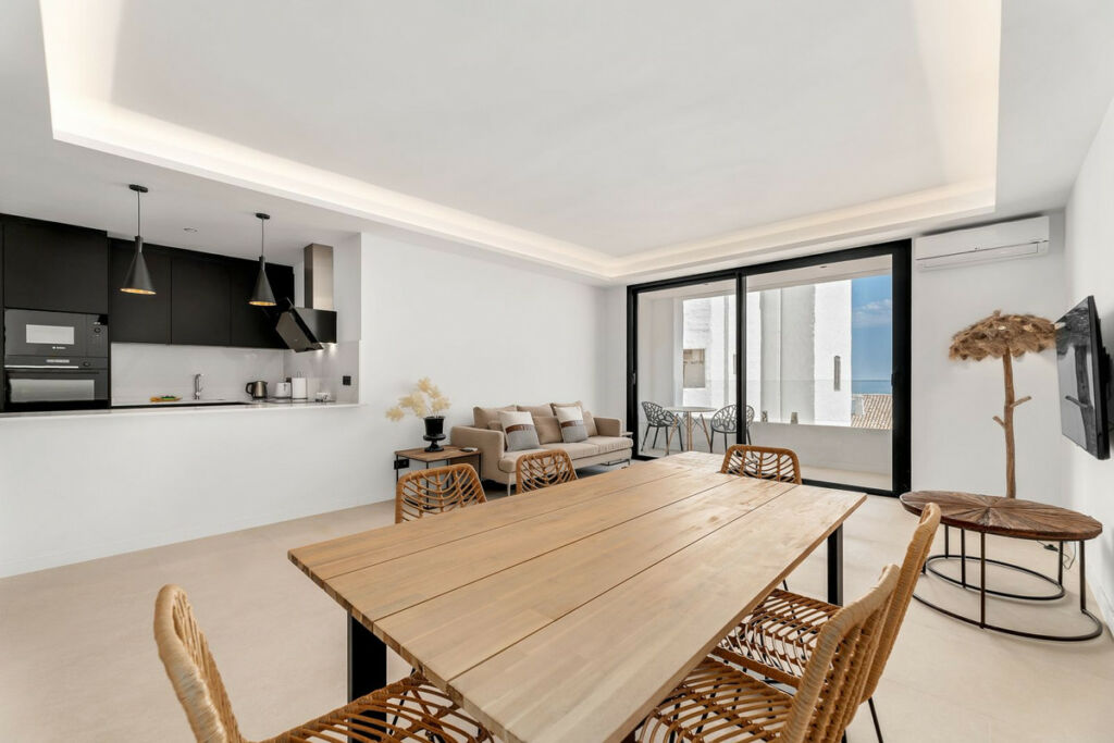 Middle Floor Apartment Puerto Banús Málaga - image 21