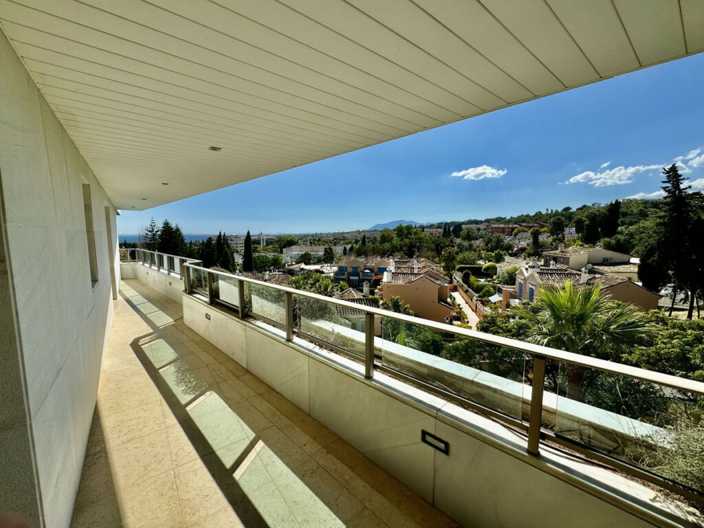 Middle Floor Apartment The Golden Mile Málaga - image 21