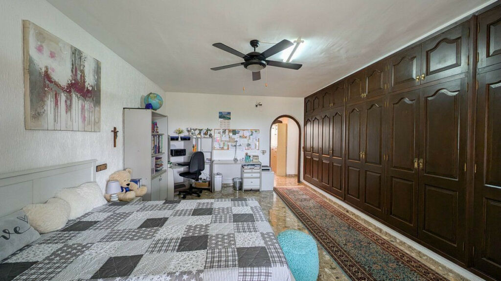 Detached Villa Calpe Alicante - image 22