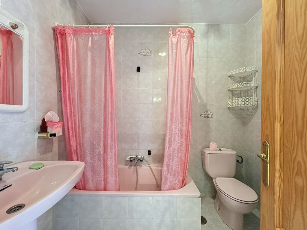 Semi-Detached House Árchez Málaga - image 21