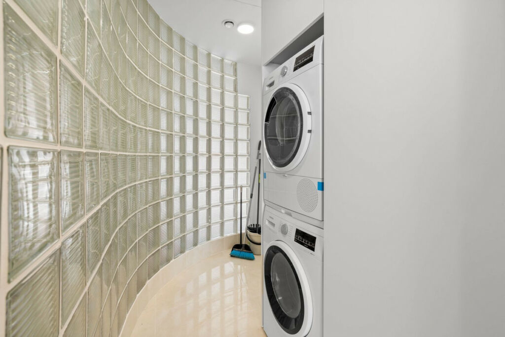Middle Floor Apartment New Golden Mile Málaga - image 21