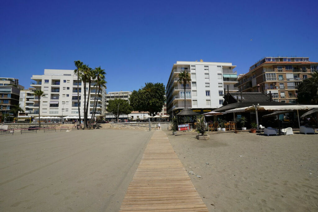 Middle Floor Apartment Estepona Málaga - image 21