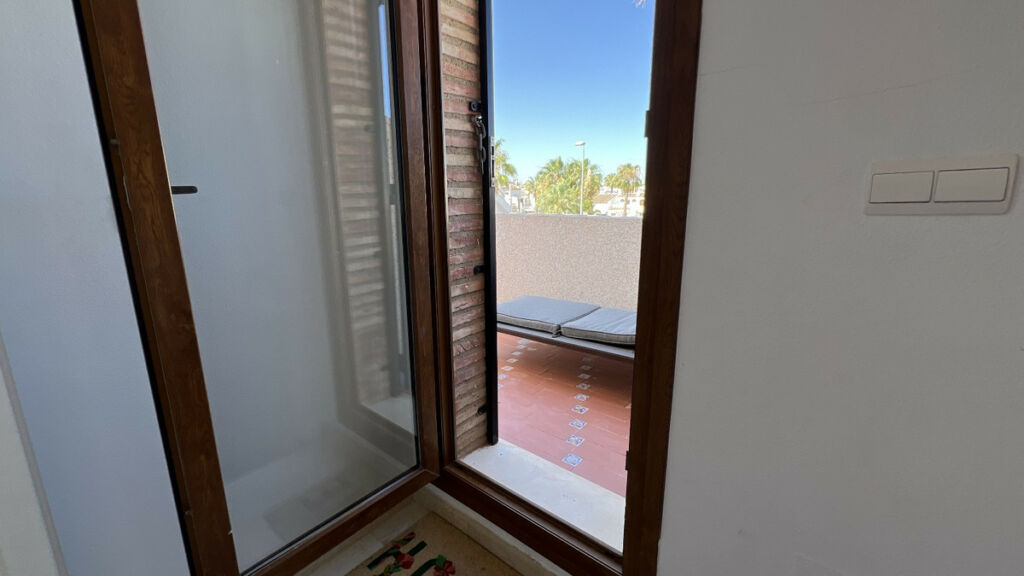 Detached Villa Villamartin Alicante - image 22