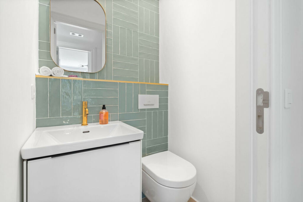 Middle Floor Apartment New Golden Mile Málaga - image 22