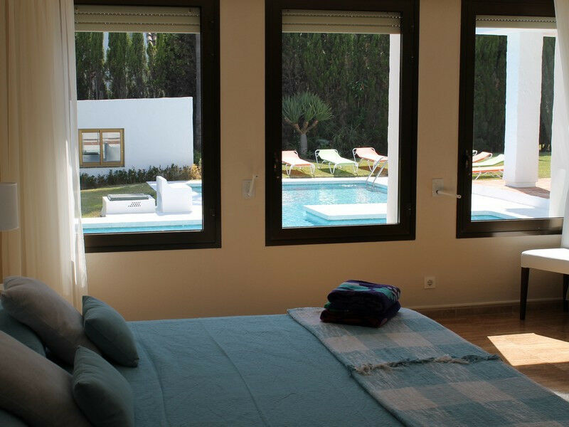 Detached Villa Puerto Banús Málaga - image 23