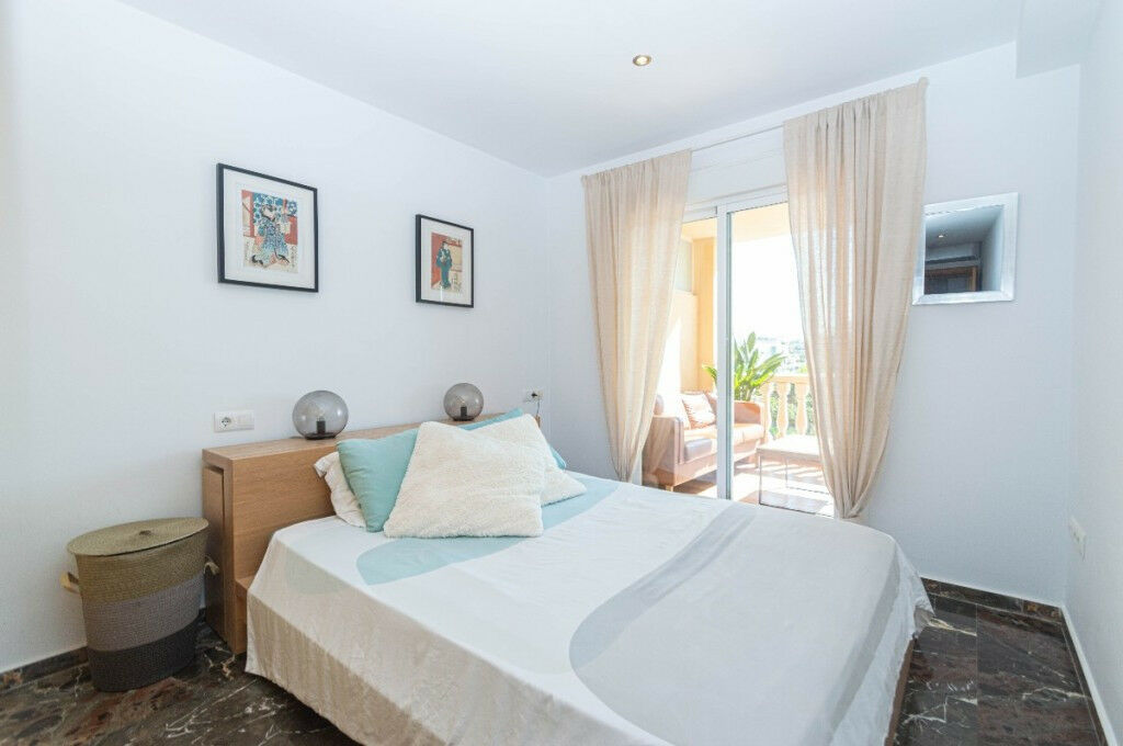 Middle Floor Apartment Carvajal Málaga - image 21