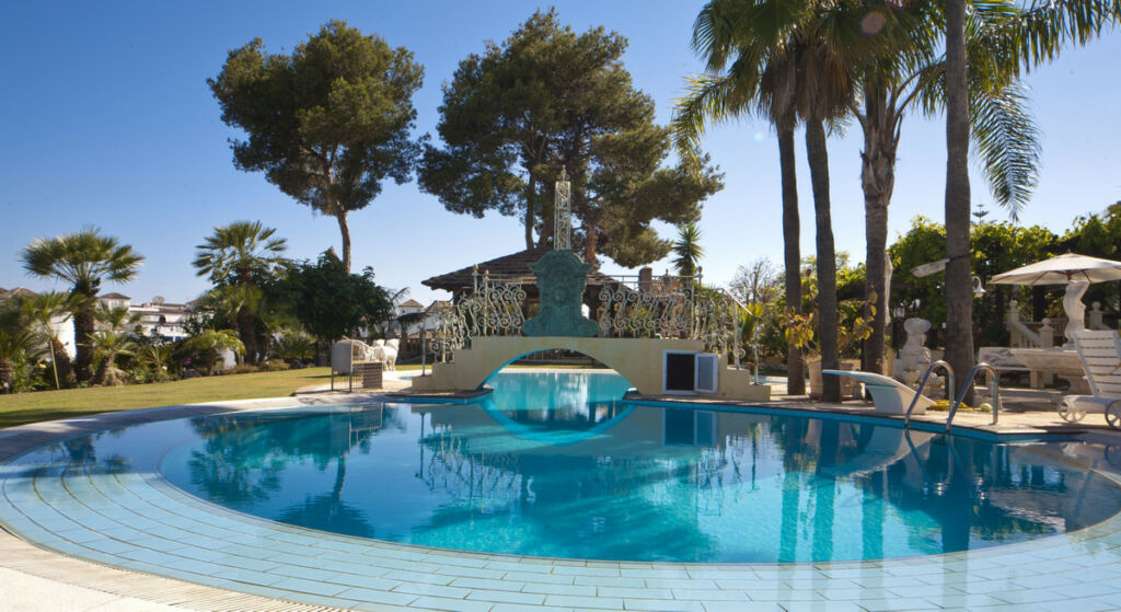 Detached Villa Puerto Banús Málaga - image 23