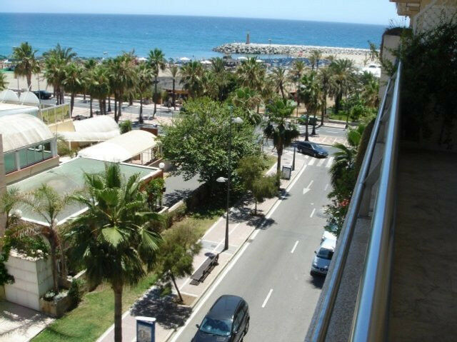Middle Floor Apartment Puerto Banús Málaga - image 23