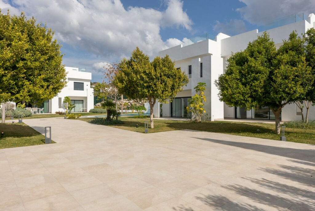 Semi-Detached House Nueva Andalucía Málaga - image 22