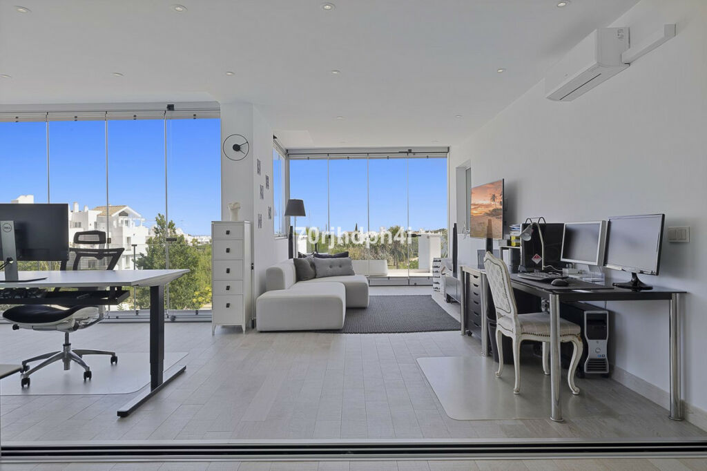 Middle Floor Apartment Casares Málaga - image 23
