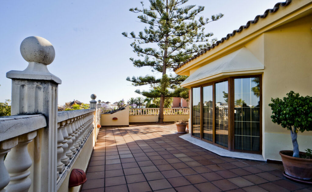 Detached Villa Puerto Banús Málaga - image 24