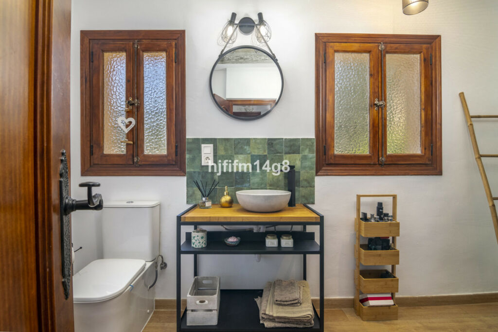 Detached Villa Benahavís Málaga - image 24