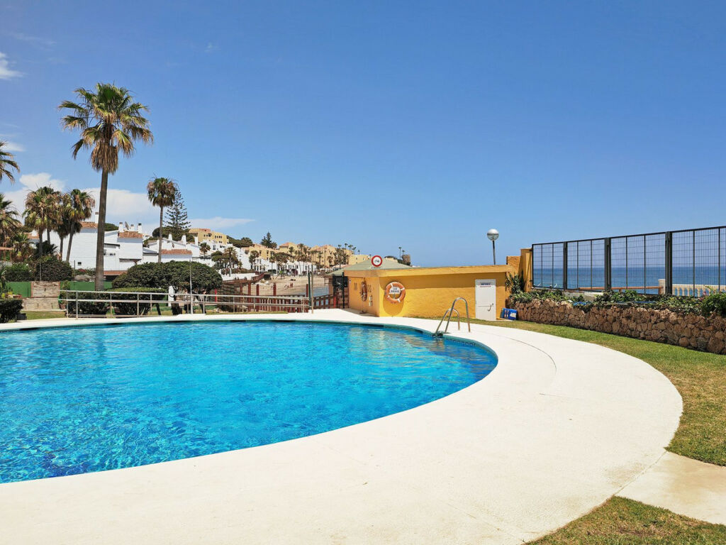 Ground Floor Apartment Calahonda Málaga - image 23