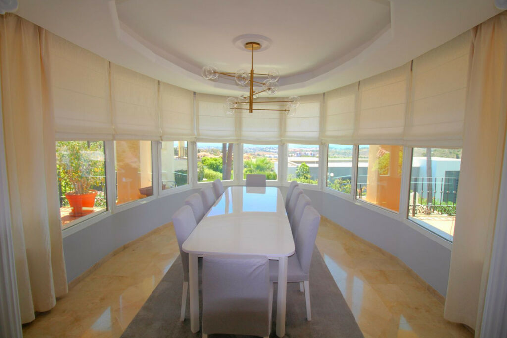 Detached Villa Los Arqueros Málaga - image 23