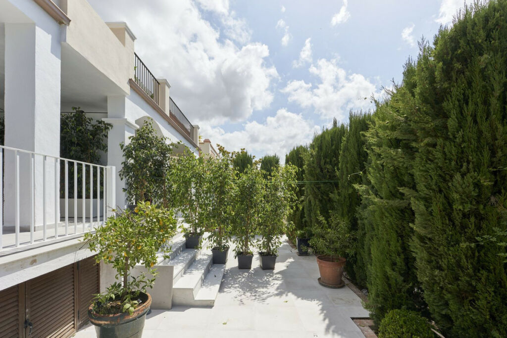 Semi-Detached House The Golden Mile Málaga - image 24