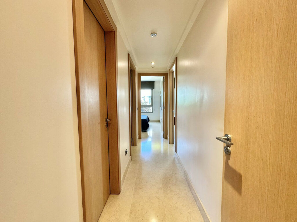 Middle Floor Apartment The Golden Mile Málaga - image 24