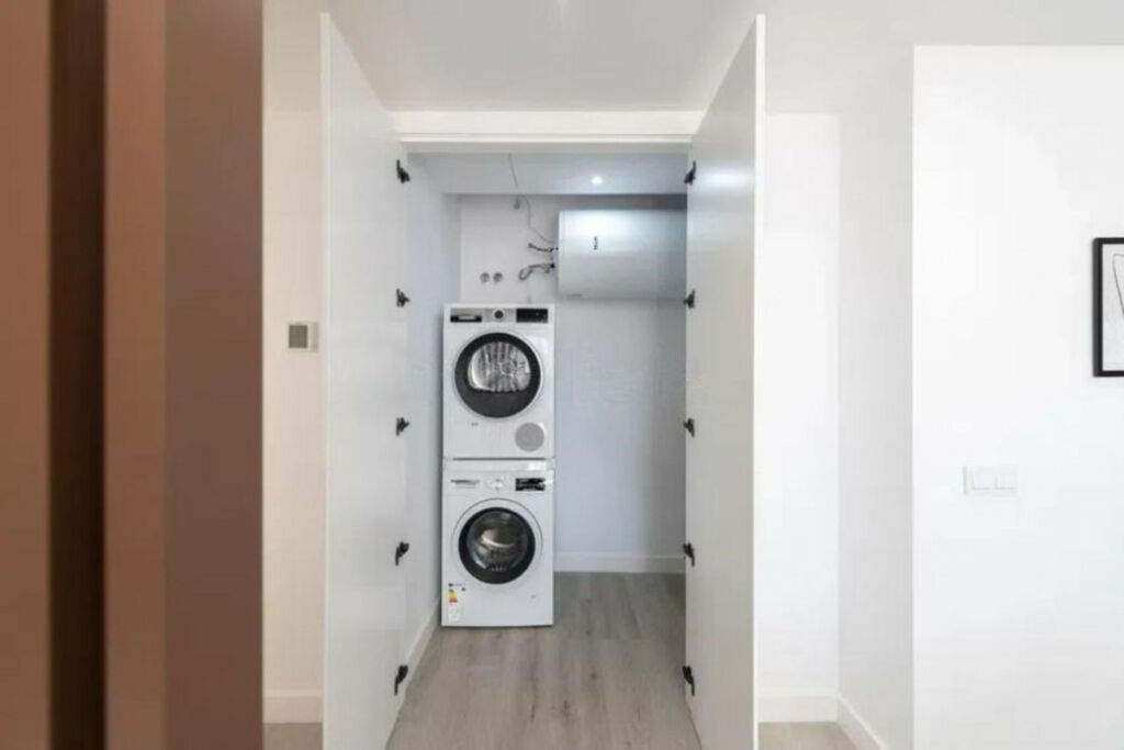 Middle Floor Apartment Puerto Banús Málaga - image 24