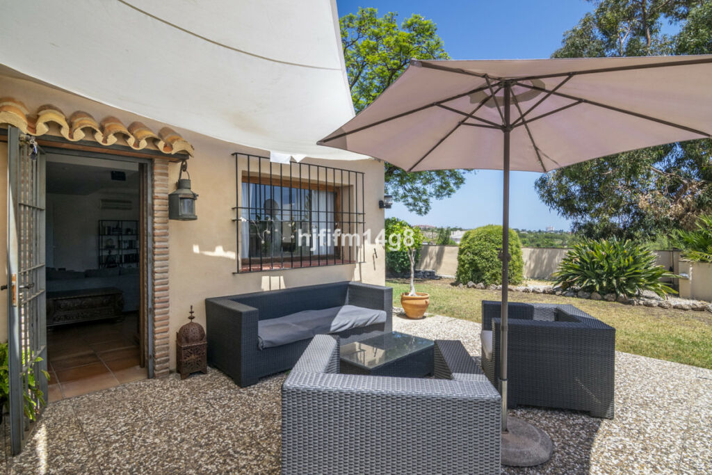 Detached Villa Benahavís Málaga - image 25