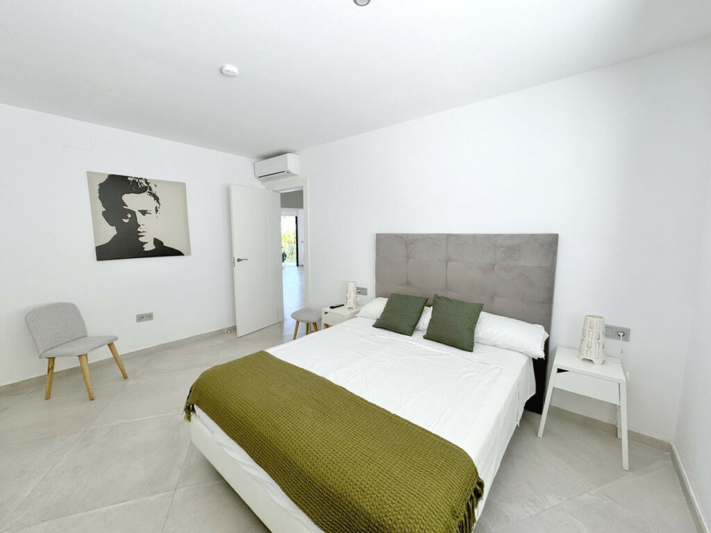 Detached Villa El Rosario Málaga - image 25