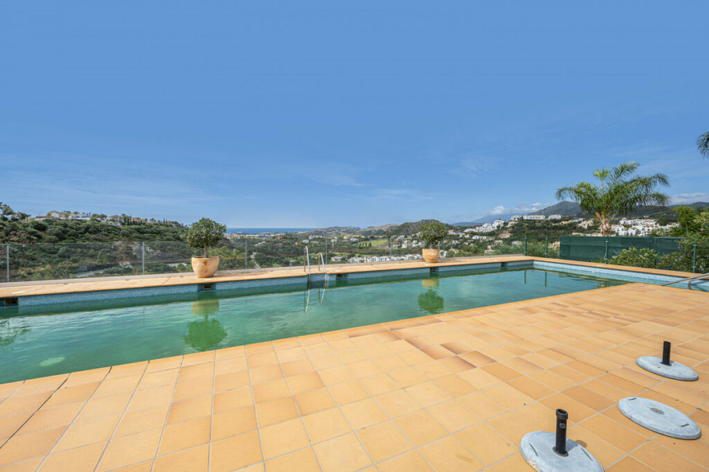 Middle Floor Apartment Benahavís Málaga - image 28
