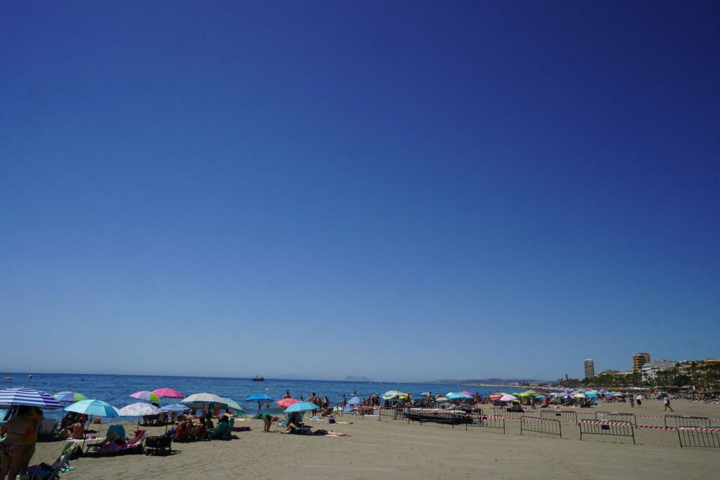 Middle Floor Apartment Estepona Málaga - image 25