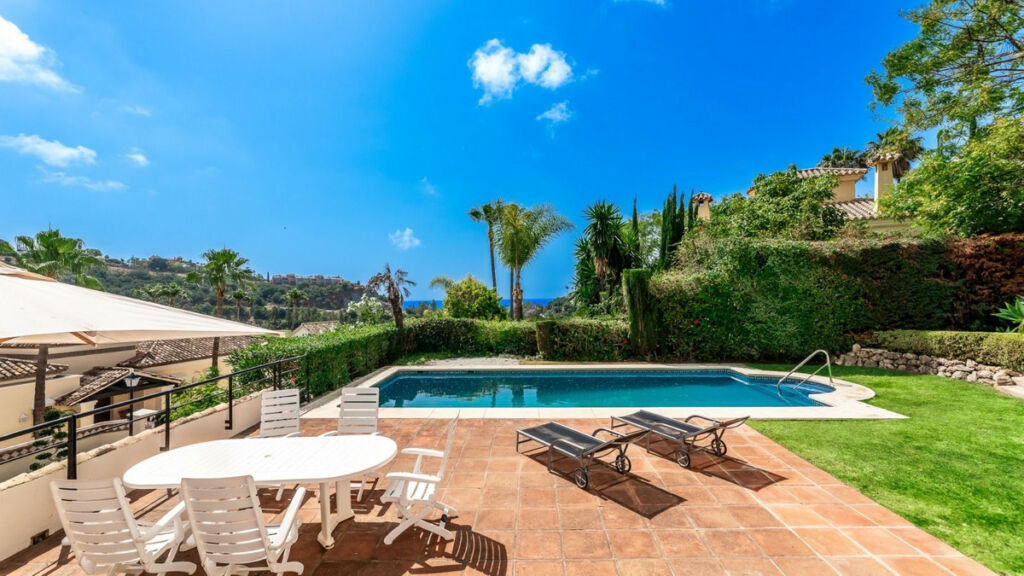 Detached Villa Los Arqueros Málaga - image 25