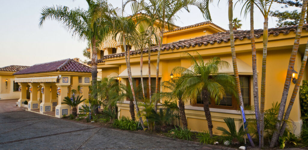 Detached Villa Puerto Banús Málaga - image 25