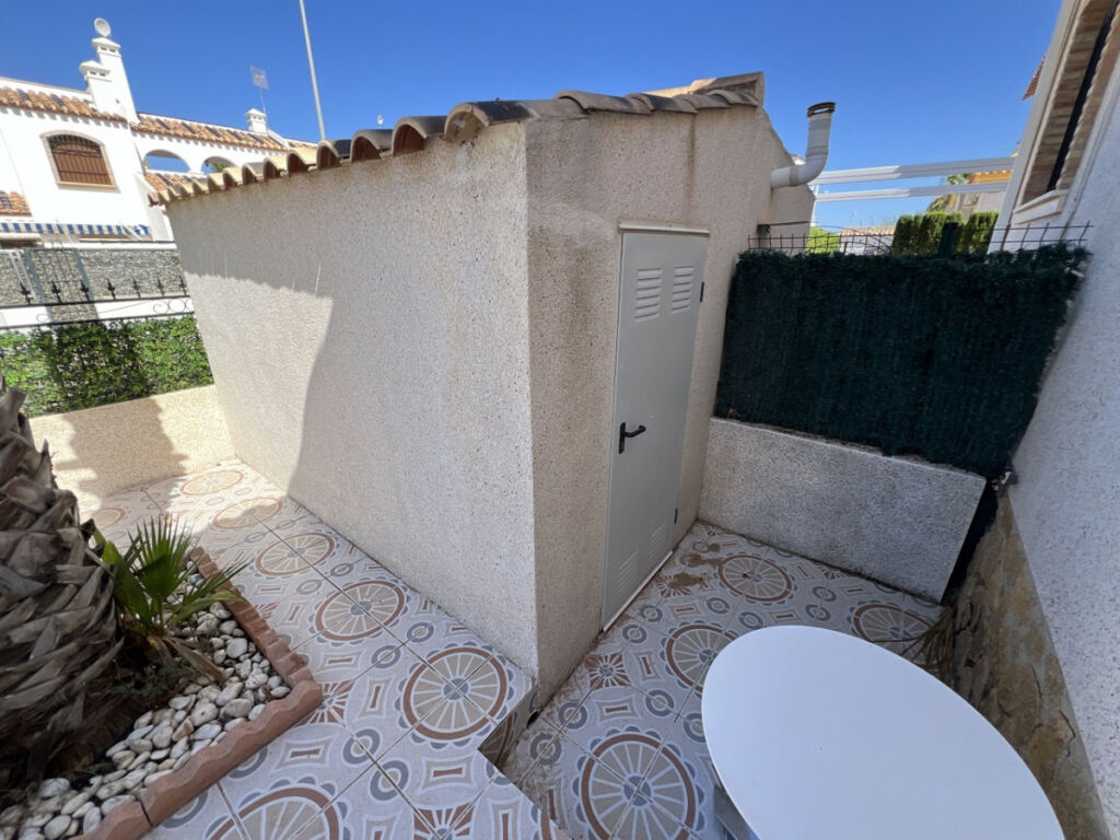 Detached Villa Villamartin Alicante - image 25