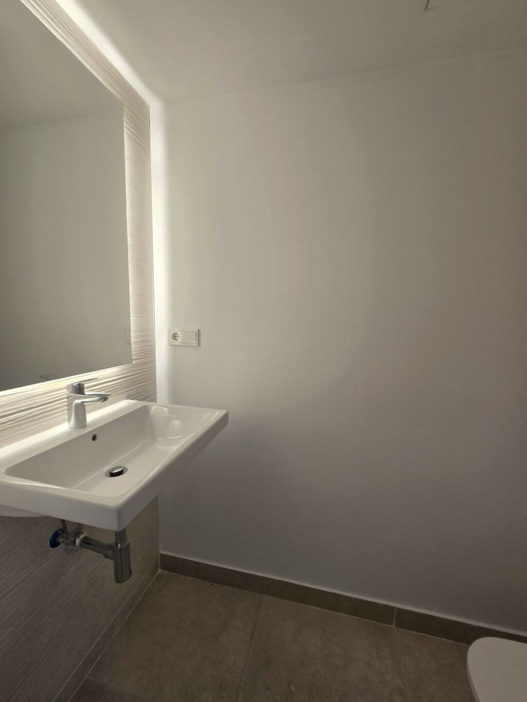 Semi-Detached House El Chaparral Málaga - image 25