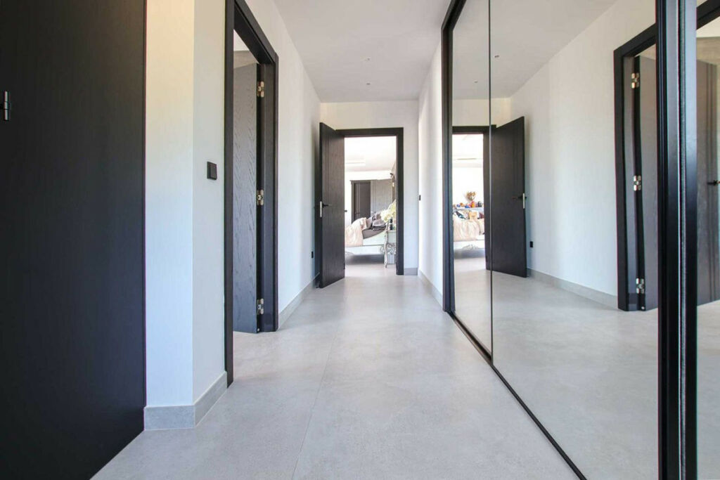 Detached Villa Marbella Málaga - image 13