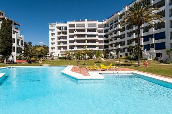 Penthouse Puerto Banús Málaga - image 26