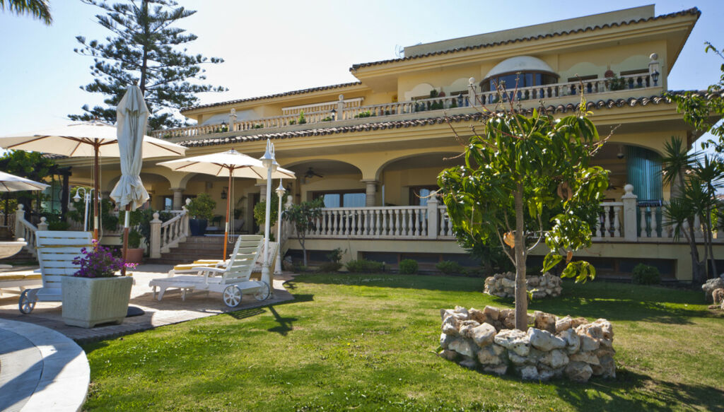 Detached Villa Puerto Banús Málaga - image 26