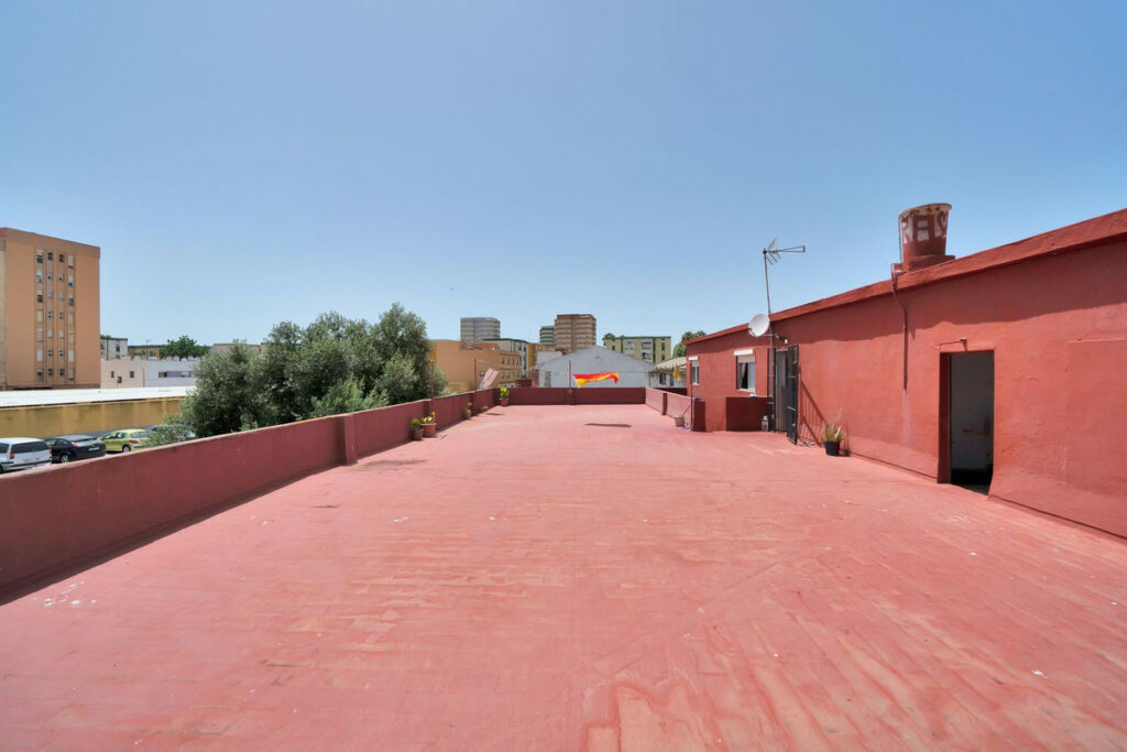 Detached Villa La Línea Cádiz - image 26