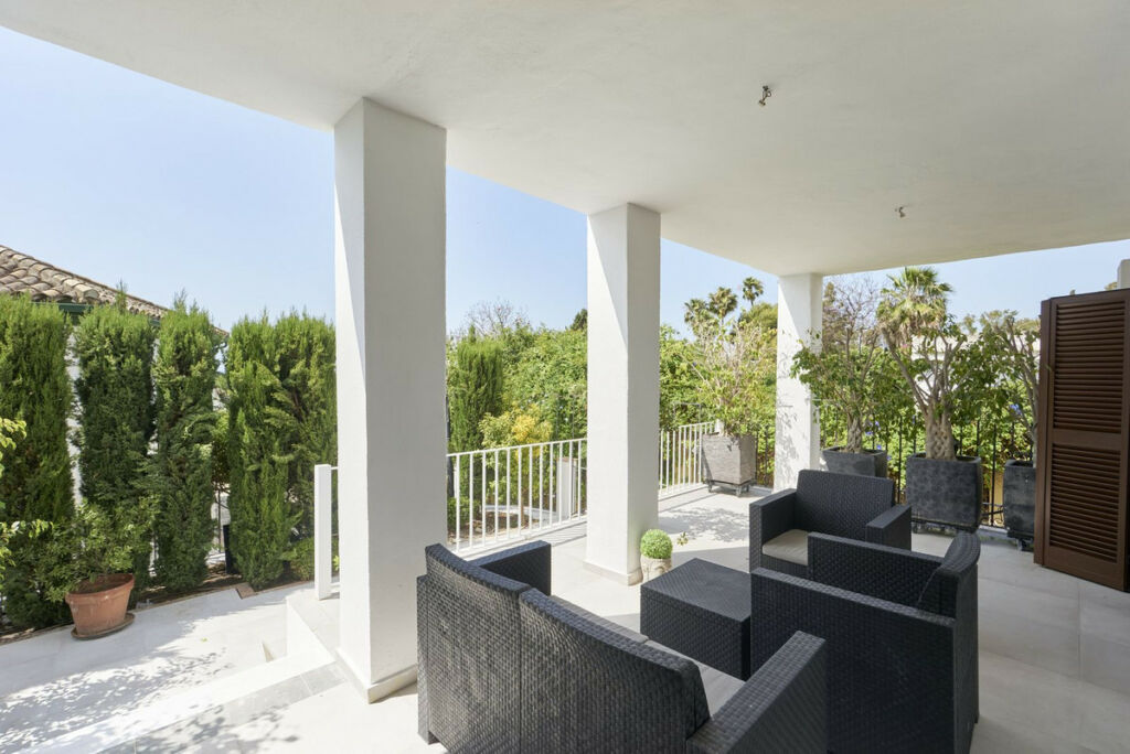 Semi-Detached House The Golden Mile Málaga - image 27