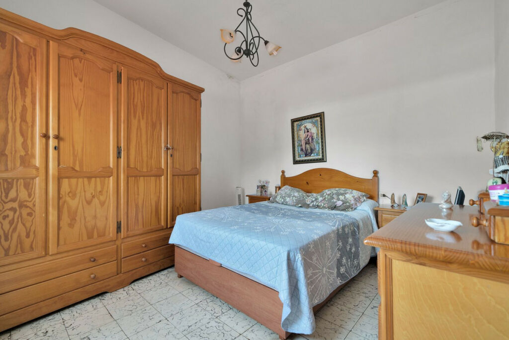 Detached Villa La Línea Cádiz - image 27