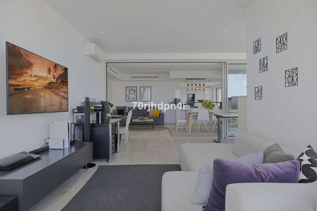 Middle Floor Apartment Casares Málaga - image 27