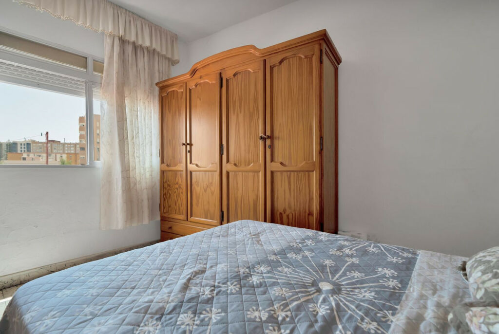 Detached Villa La Línea Cádiz - image 28