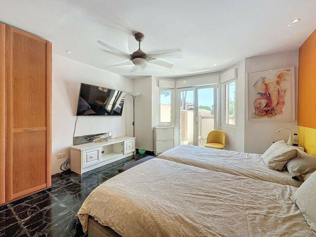 Detached Villa Alhaurín de la Torre Málaga - image 28