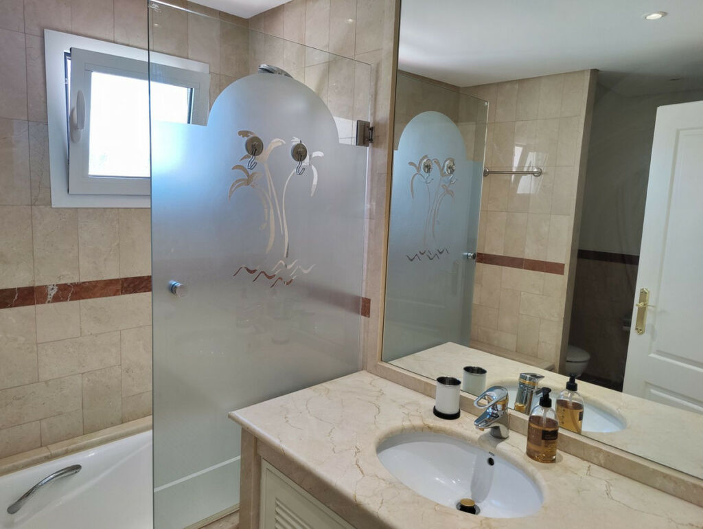 Penthouse Puerto Banús Málaga - image 29