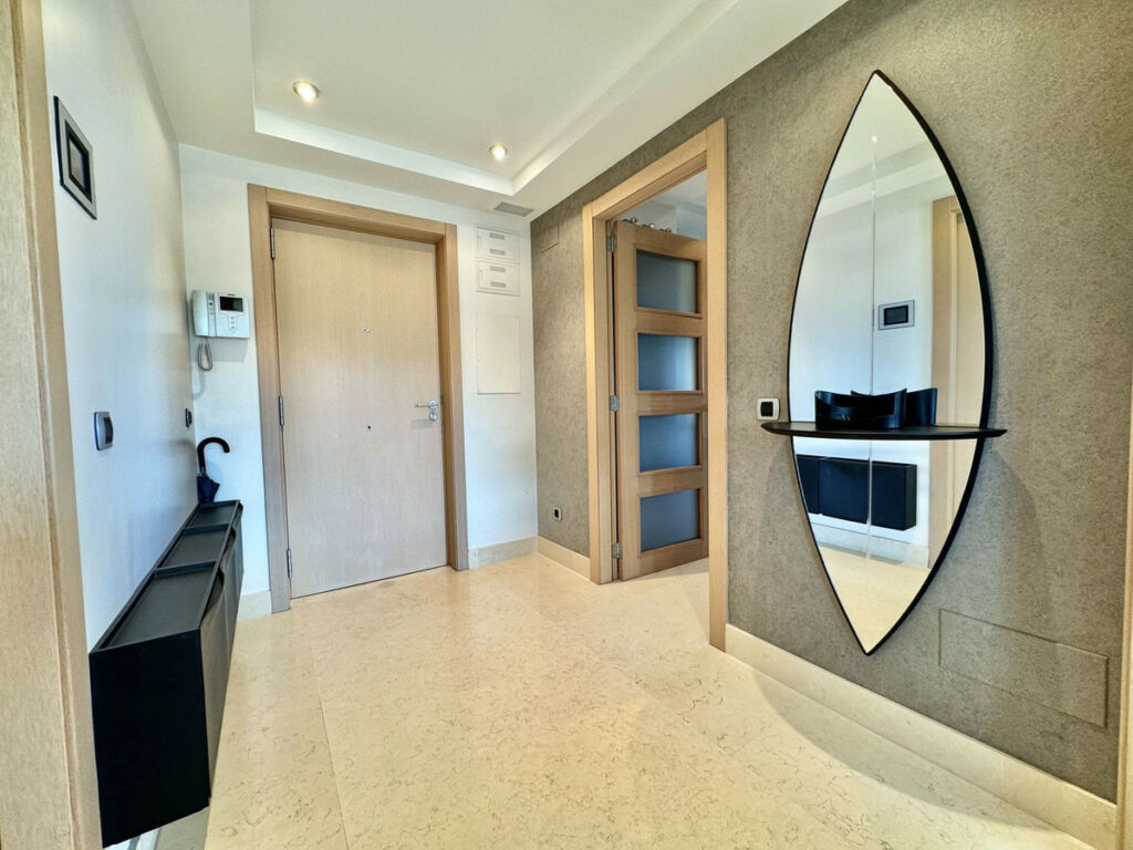 Middle Floor Apartment The Golden Mile Málaga - image 29