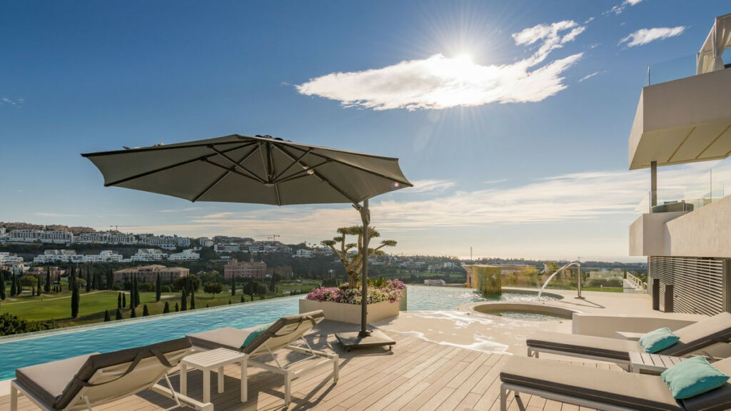 Detached Villa Los Flamingos Málaga - image 11