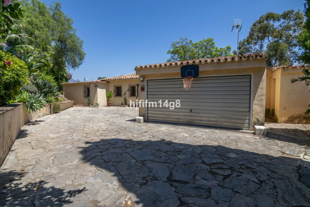 Detached Villa Benahavís Málaga - image 29