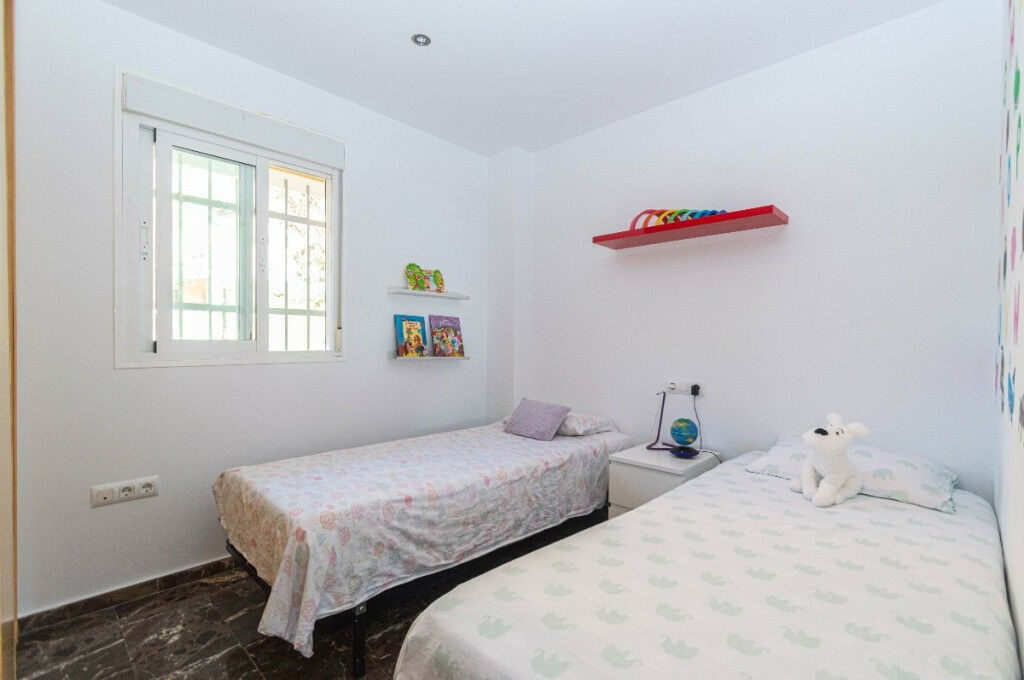 Middle Floor Apartment Carvajal Málaga - image 27
