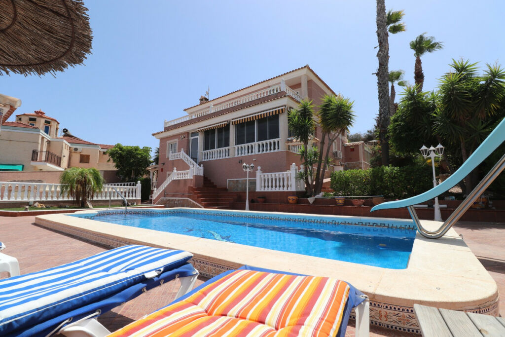 Detached Villa Algorfa Alicante