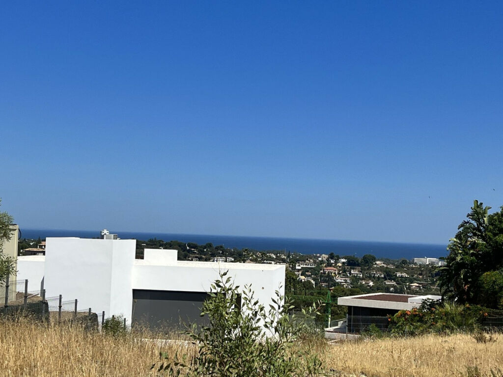 Residential Plot Benahavís Málaga - image 3